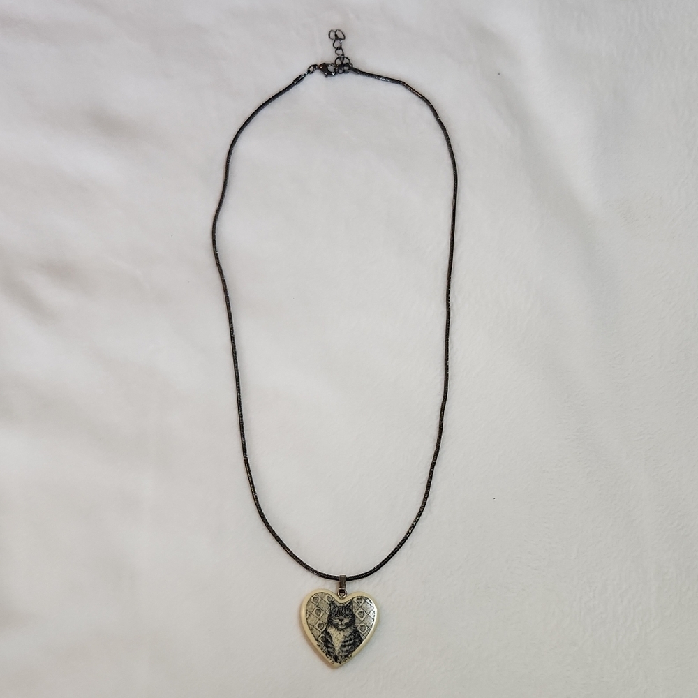Vintage Tabby Cat Heart Pendant Signed And Inscribed Necklace Black Rope Chain - Picture 3 of 9